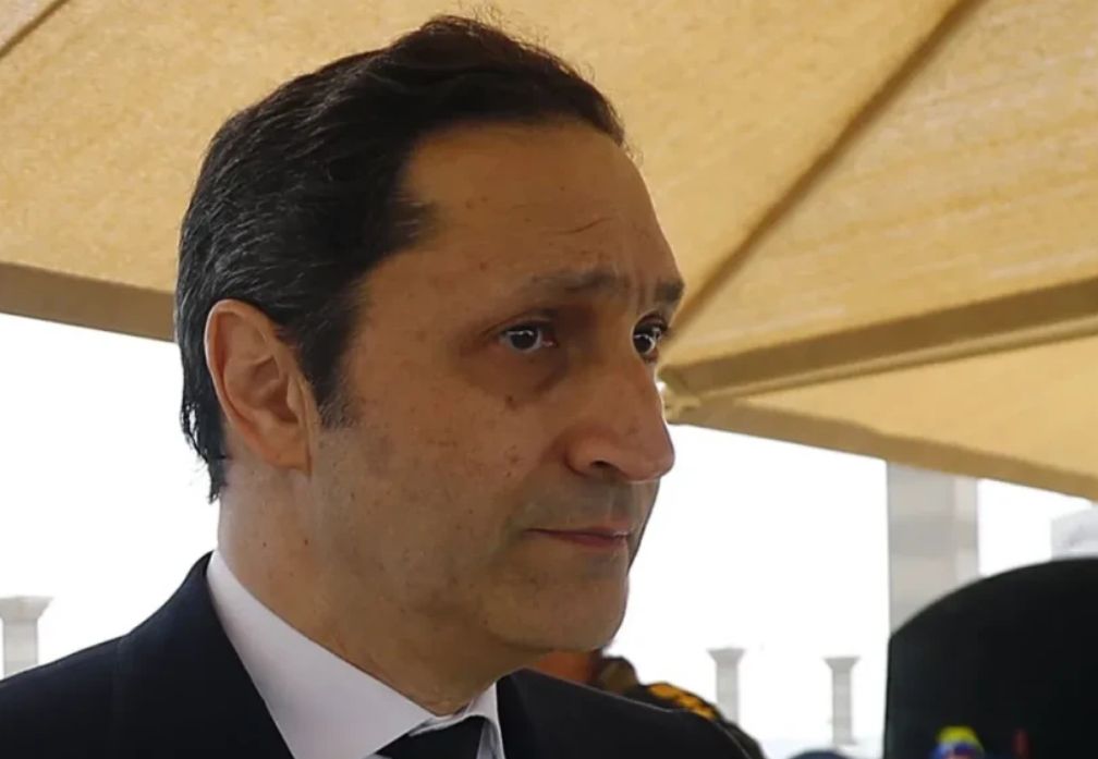 السماء بلا قمر لأكثر من 5 ساعات  ومصر تُقيم صلاة الخسوف 16