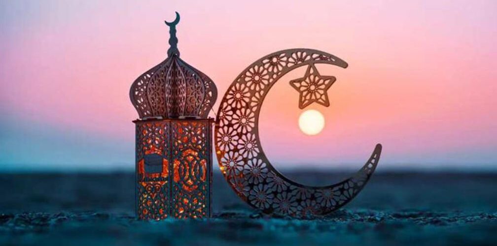 السماء بلا قمر لأكثر من 5 ساعات  ومصر تُقيم صلاة الخسوف 25 1008x500