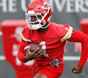 السماء بلا قمر لأكثر من 5 ساعات  ومصر تُقيم صلاة الخسوف 360x320