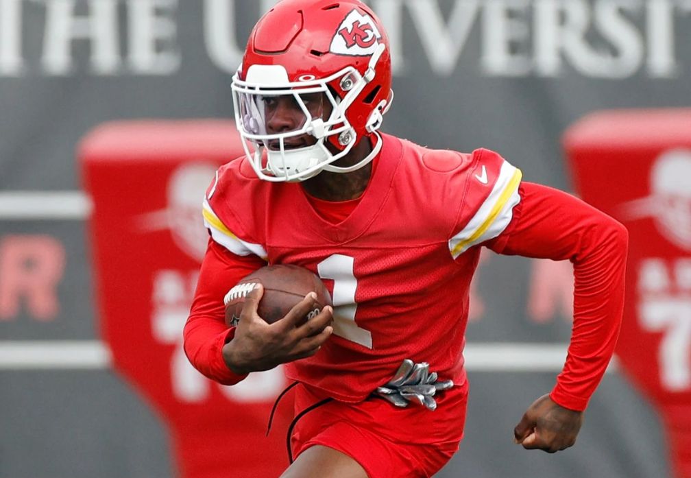 السماء بلا قمر لأكثر من 5 ساعات ومصر تُقيم صلاة الخسوف