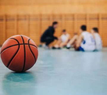 السماء بلا قمر لأكثر من 5 ساعات  ومصر تُقيم صلاة الخسوف1 360x320