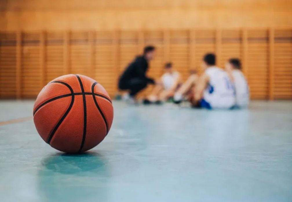 السماء بلا قمر لأكثر من 5 ساعات  ومصر تُقيم صلاة الخسوف1